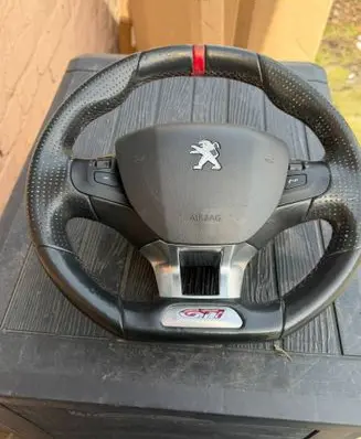 Peugeot 208 I Steering wheel 