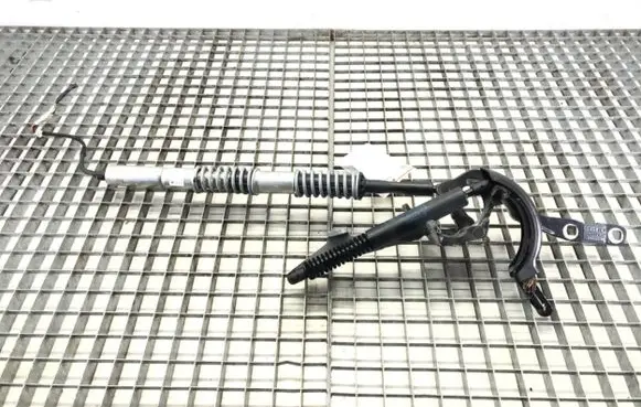 BMW 5 F10 F11 Shock absorber/damper mounting bracket 