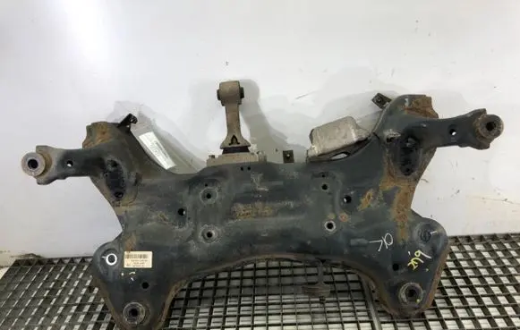 Hyundai i40 Front subframe 62401-3Z750
