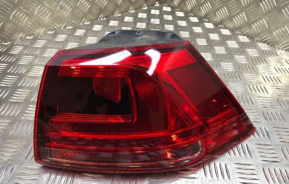 Volkswagen Golf VII Rear/tail lights 5G0945096N