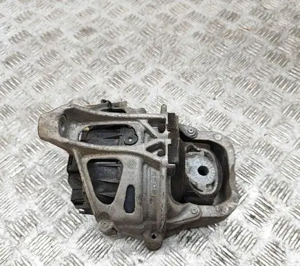 Audi Q7 4M Engine mount bracket 4M0199372C