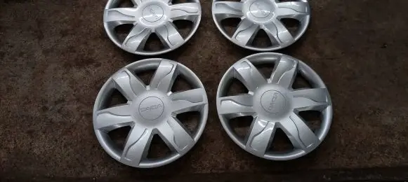 Renault Sandero II R15 wheel hub/cap/trim 403154980r 8200395000