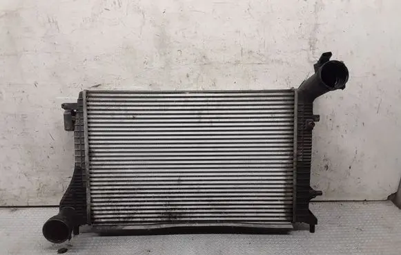 Skoda Octavia Mk2 (1Z) Intercooler radiator 1K0145928D