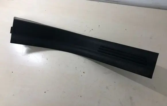 Volvo V50 Rear sill trim cover 8641787