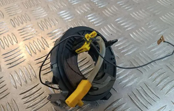 Audi A4 S4 B5 8D Airbag slip ring squib (SRS ring) 1J0959653B