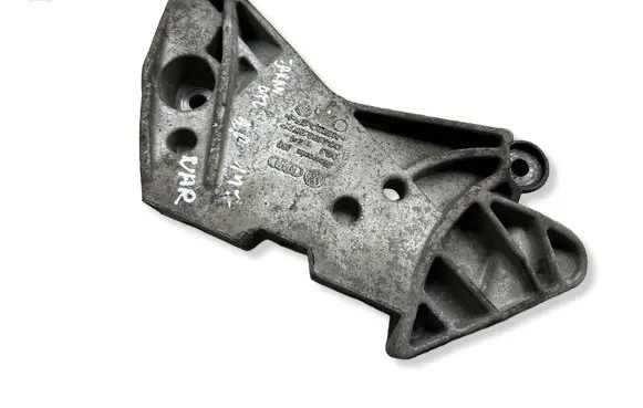 Volkswagen Sharan Engine mount bracket 
