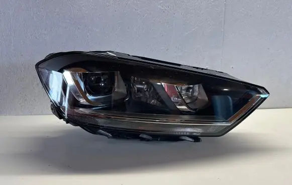 Volkswagen Golf Sportsvan Headlight/headlamp 517941032B 90056422 X621V224Y5RV