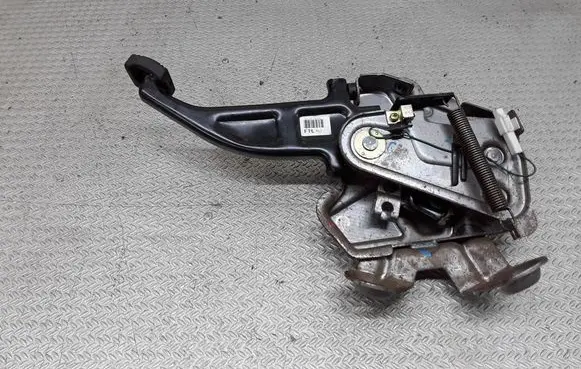 Hyundai Santa Fe Handbrake/parking brake lever assembly 597102B500
