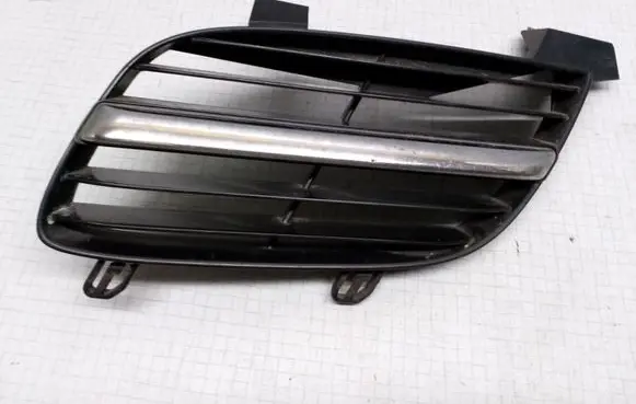 Nissan Almera N16 Front bumper lower grill 62332BM400