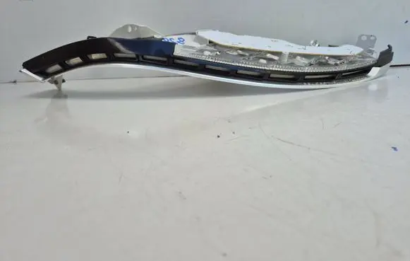Peugeot 5008 II Headlight part B010969-C