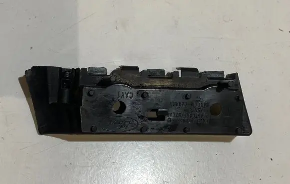 Ford Mustang VI Front bumper mounting bracket FR3B17D959AE