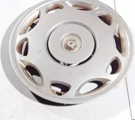 BMW 3 E36 R15 wheel hub/cap/trim 36131180104