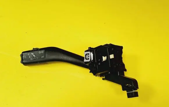 Volkswagen Golf V Indicator stalk 1K0953513G