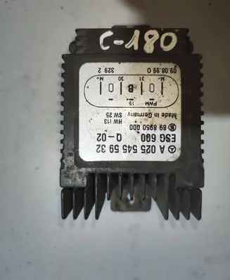 Mercedes-Benz A W169 Coolant fan relay A0255455932 898950000