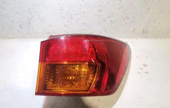 Lexus IS 220D-250-350 Rear/tail lights