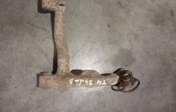 Volkswagen Transporter - Caravelle T4 Front lower control arm/wishbone