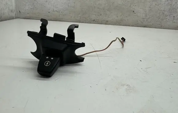 BMW X6 M Steering wheel adjustment handle/lever 68875 PA66GF30