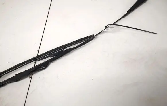 Opel Omega A Front wiper blade arm 90213702