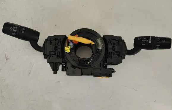 Mazda 3 II Wiper turn signal indicator stalk/switch SKE13302