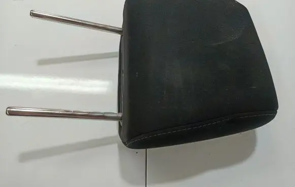 Mazda 6 Front seat headrest 