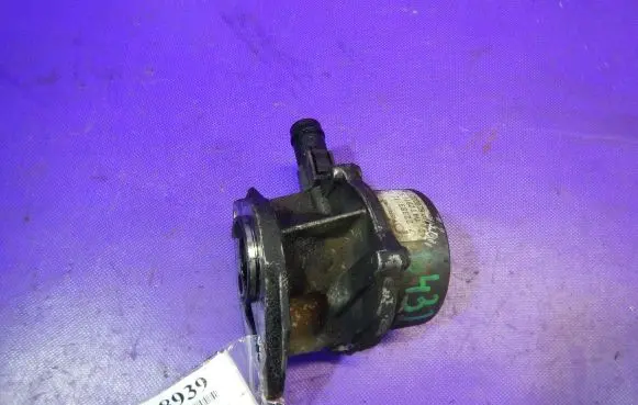 Renault Thalia I Vacuum pump 8200327149