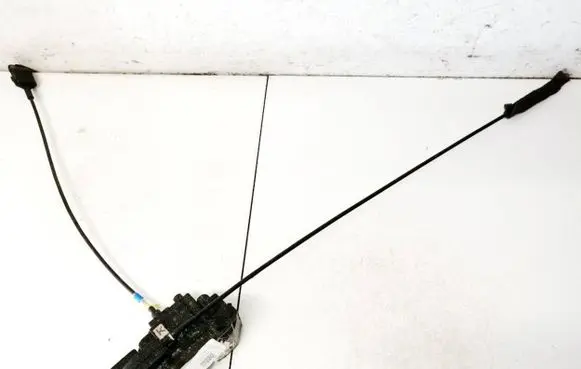 Nissan Note (E11) Rear door lock