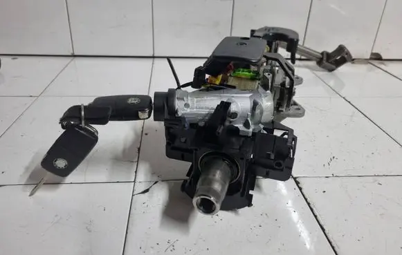 Skoda Octavia Mk2 (1Z) Ignition lock 1K0905851B