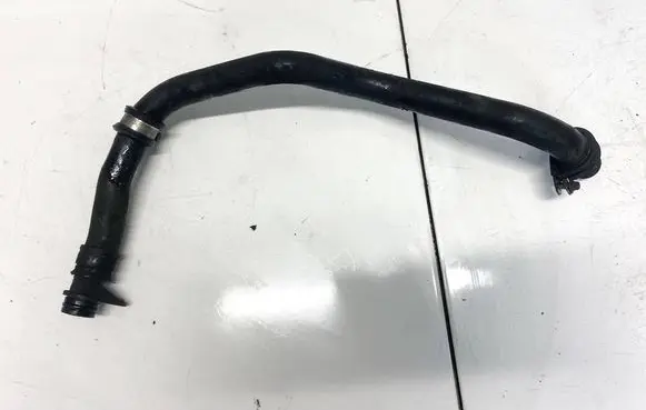 Mercedes-Benz Vito Viano W639 Engine coolant pipe/hose u7sed