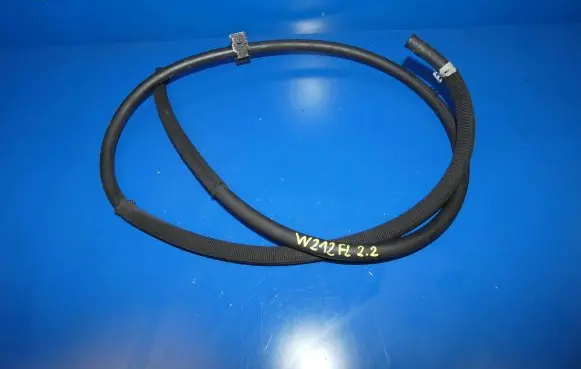 Mercedes-Benz E W212 Engine coolant pipe/hose A2048300996 DBL625440 31715070