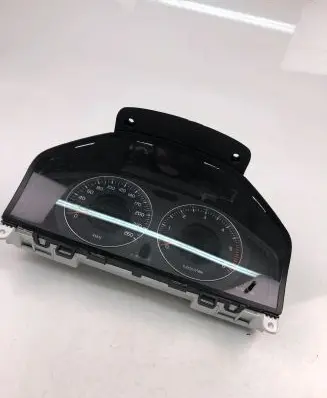 Volvo V70 Speedometer (instrument cluster) 31270899AA
