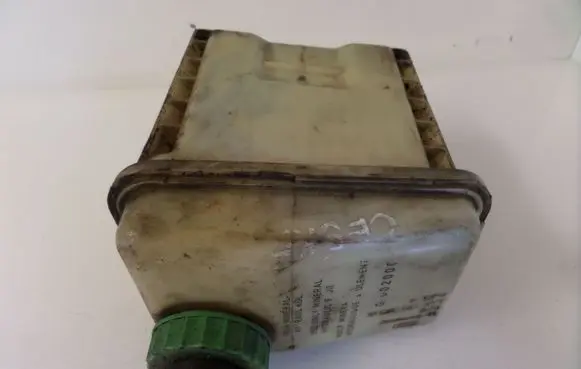 Audi A6 S6 C4 4A Power steering fluid tank/reservoir 4A0422373A