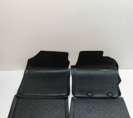 Toyota Yaris Cross Car floor mat set PW2100D075