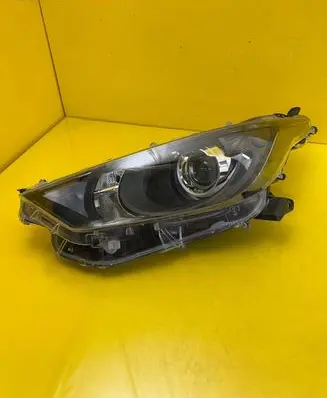 Toyota Yaris Headlight/headlamp K06