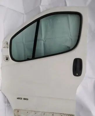 Renault Trafic II (X83) Front door balta