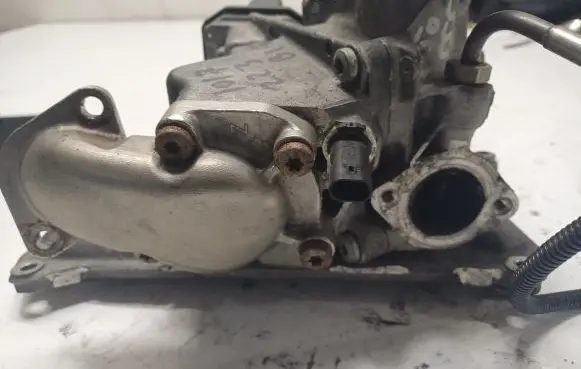 Audi Q7 4M EGR valve cooler 059131511AJ