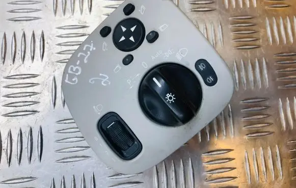 Mercedes-Benz C W203 Light switch A2035451204
