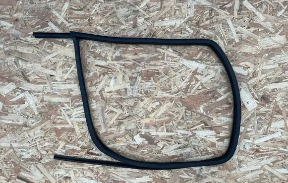 Mercedes-Benz Vito Viano W447 Rubber seal front coupe door A90672008 A90672009