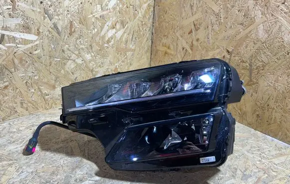 Skoda Karoq Headlight/headlamp TPD23007035