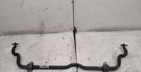 Mercedes-Benz GLA W156 Front anti-roll bar/sway bar A2463203511