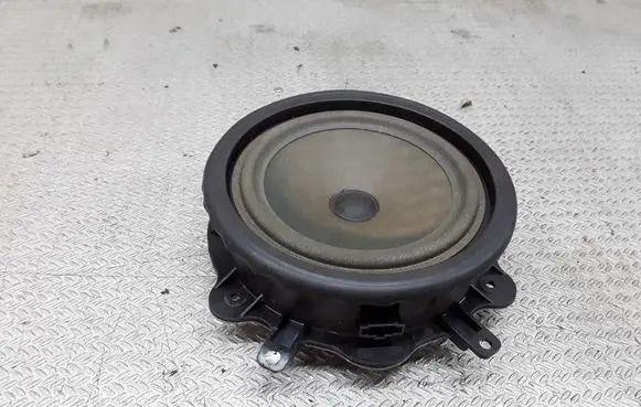 Audi A3 S3 8P Front door speaker 8P0035411