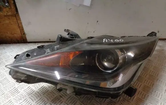 Toyota Aygo AB40 Headlight/headlamp