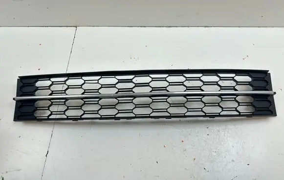 Skoda Octavia Mk3 (5E) Front bumper lower grill 5E0853677K