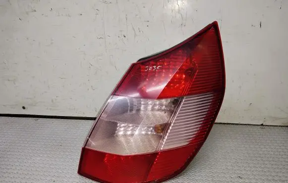 Renault Scenic II - Grand scenic II Rear/tail lights 8200127702E
