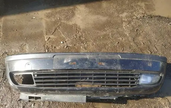 Opel Zafira A Front bumper JUODAS