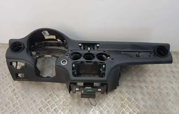 Mercedes-Benz GLA W156 Dashboard