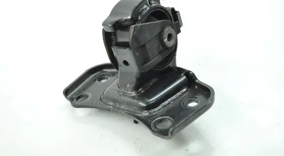 Toyota Prius (XW30) Engine mount bracket