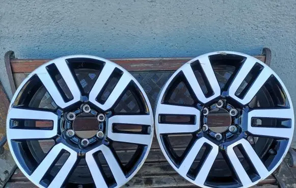 Toyota Land Cruiser (J200) R20 alloy rim 