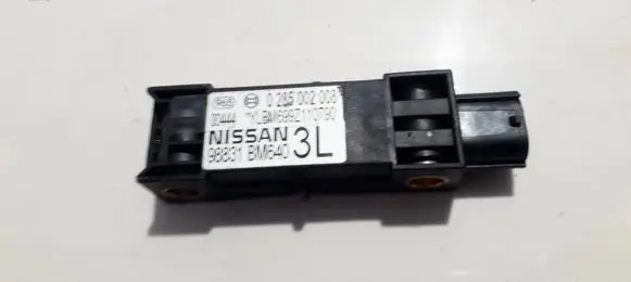 Nissan Almera N16 Airbag deployment crash/impact sensor 0285002008 98831