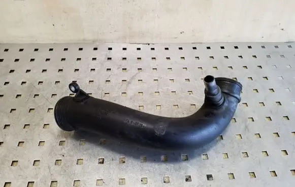 Volvo XC70 Intercooler hose/pipe 30714480