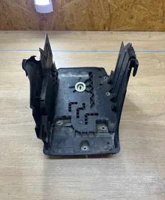 Volvo V60 Battery tray 31299569 AG9N10723